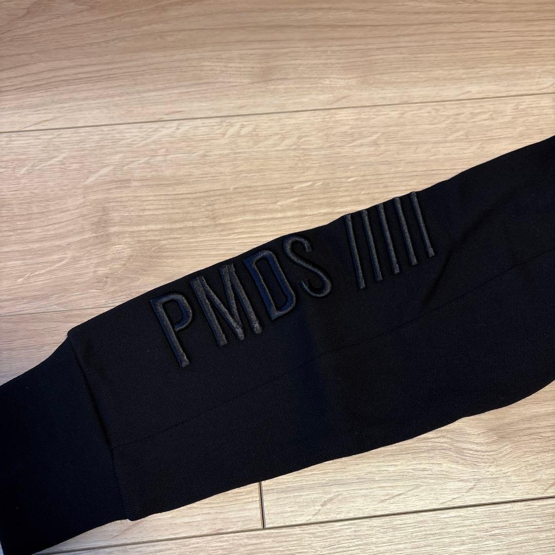 P.M.D.S. メンズパーカー　M 新品、タグ付き