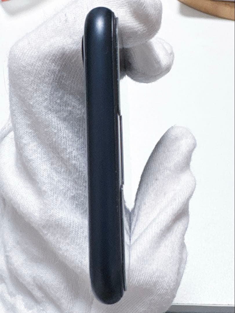 iPhone SE 64GB SIMフリー バッテリー100%初期化済