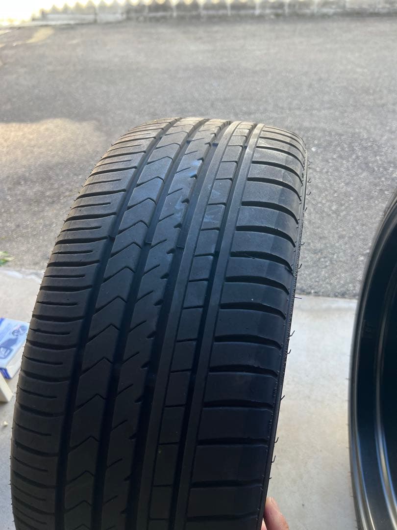 み*ー様 19インチ 225/35r19 ノア　ヴォクシー
