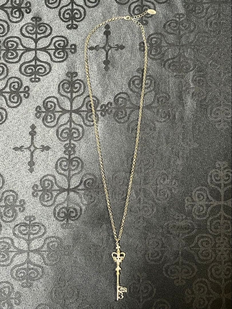 JaneMarpleバースデーキーネックレス3月　アンティークシルバー　王冠　鍵