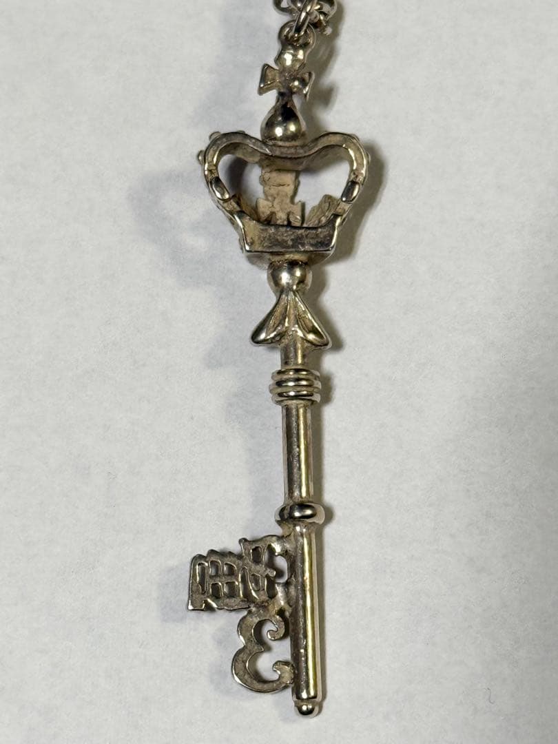 JaneMarpleバースデーキーネックレス3月　アンティークシルバー　王冠　鍵
