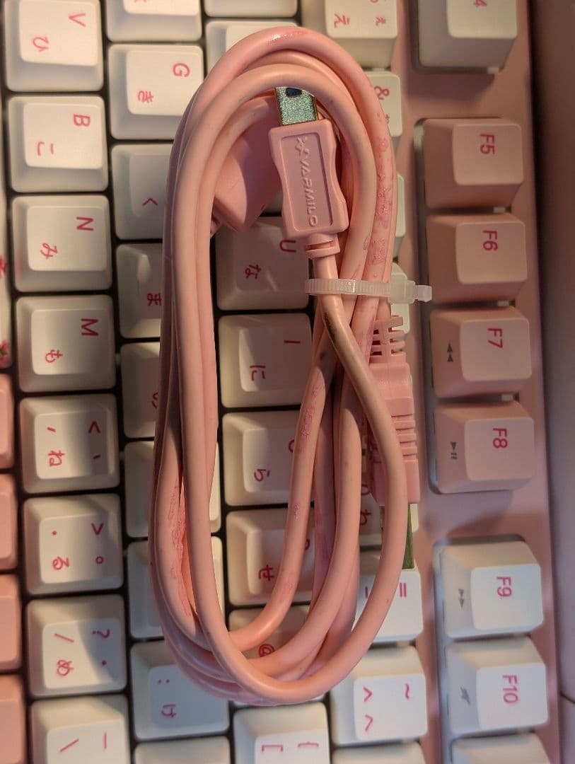 日本発売記念バージョン Varmilo 桜