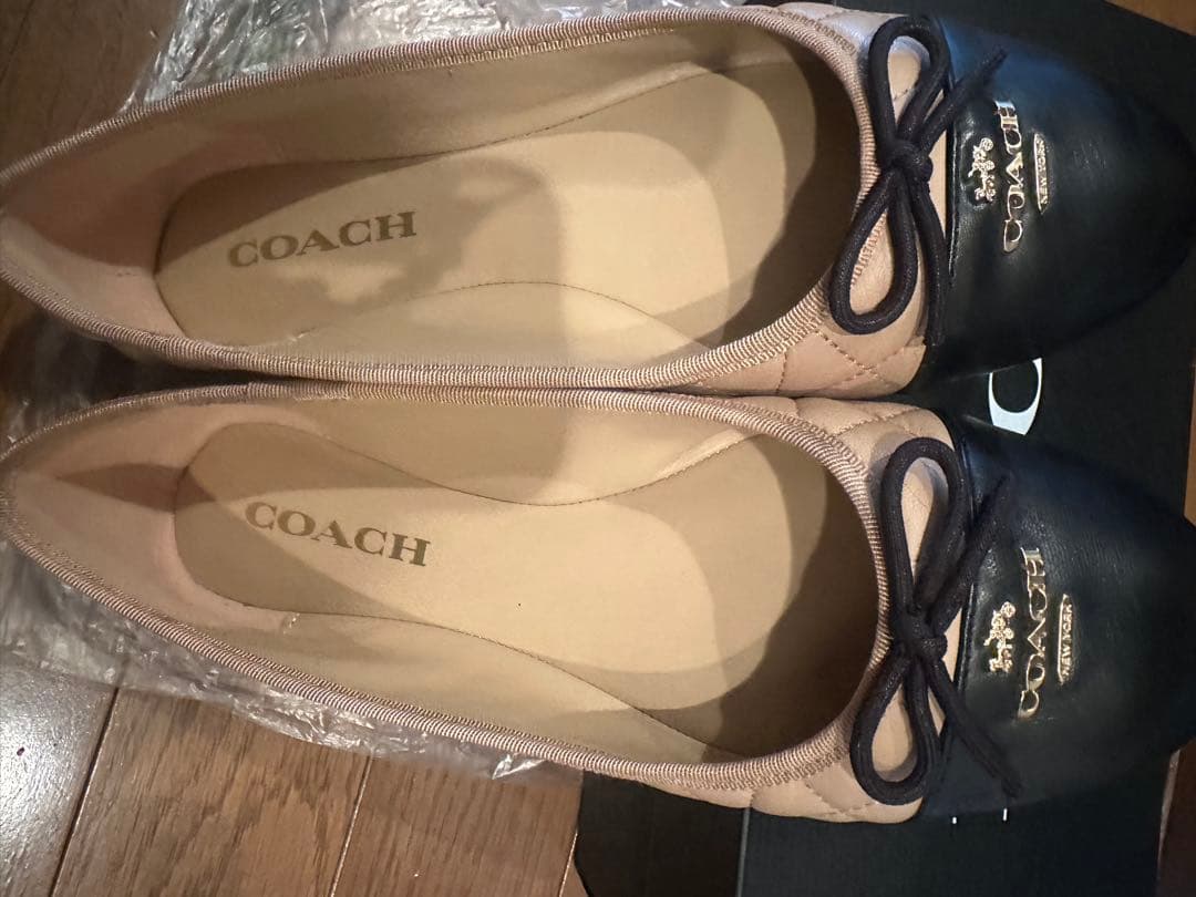 【pitayaumauma 】COACH リボン付きフラットシューズ