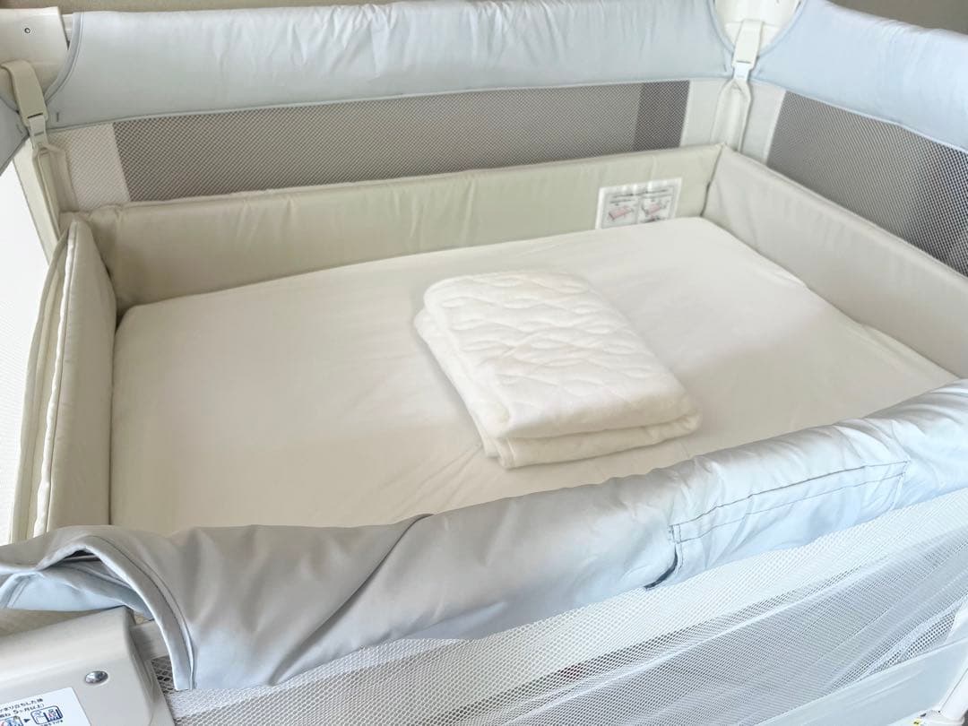 美品　アップリカ　ココネルエアー　ホワイトグレー