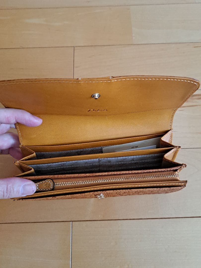 Dakota長財布