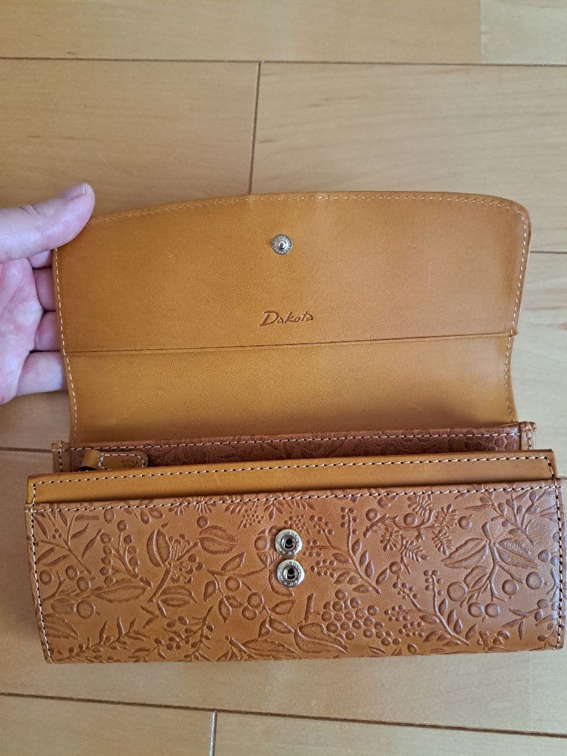Dakota長財布