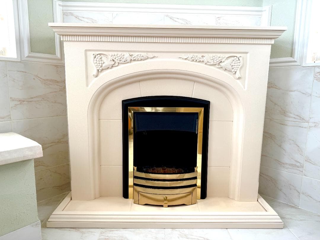 1点限り【美品】マントルピース 電気暖炉 擬似炎ヒーター付 石炭＆交換ランプ付