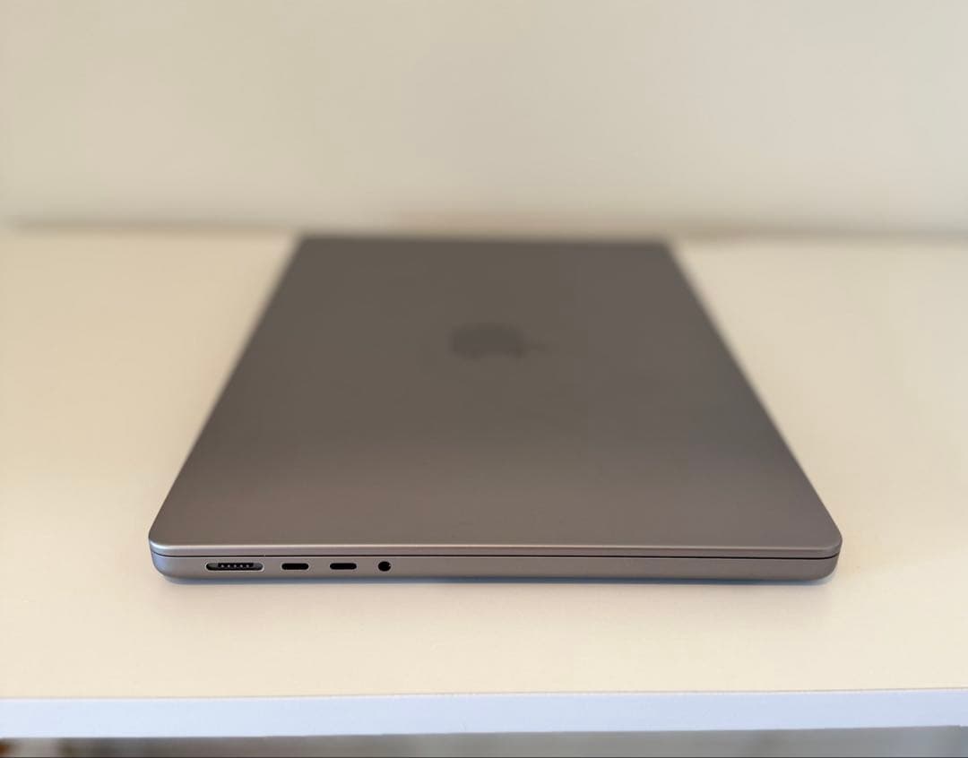 美品 Macbook Pro 2021 16インチ M1 pro