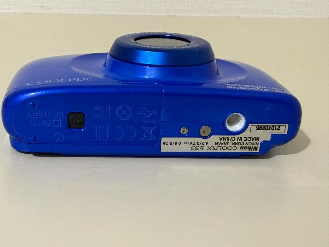 ニコン　Nikon COOLPIX S33 青 防水カメラ