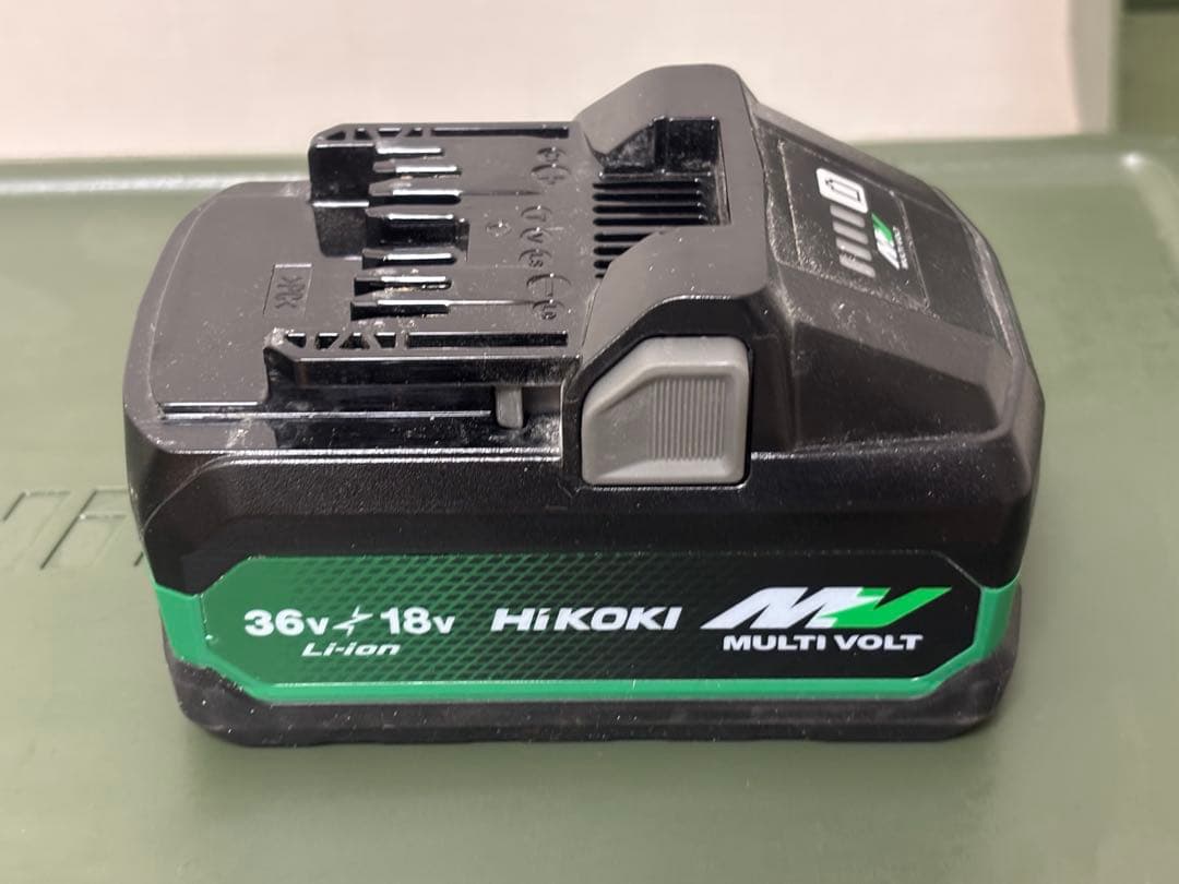 ハイコーキ　コードレス冷温庫UL18DBA