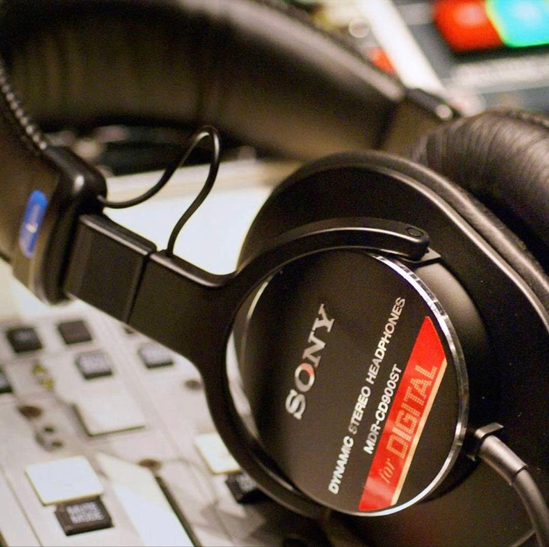 SONY ソニー　MDR-CD900ST 密閉型　スタジオモニター　ヘッドホン
