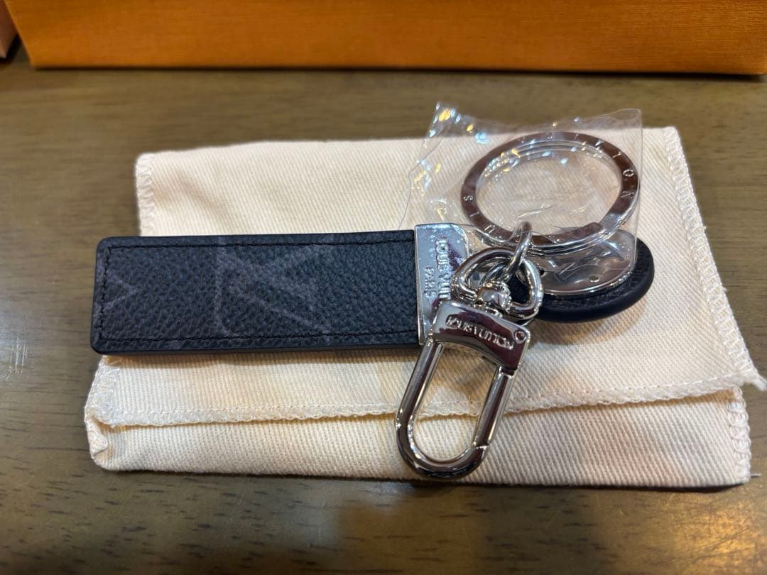 ルイヴィトン　ポルトクレ・ネオLVクラブ