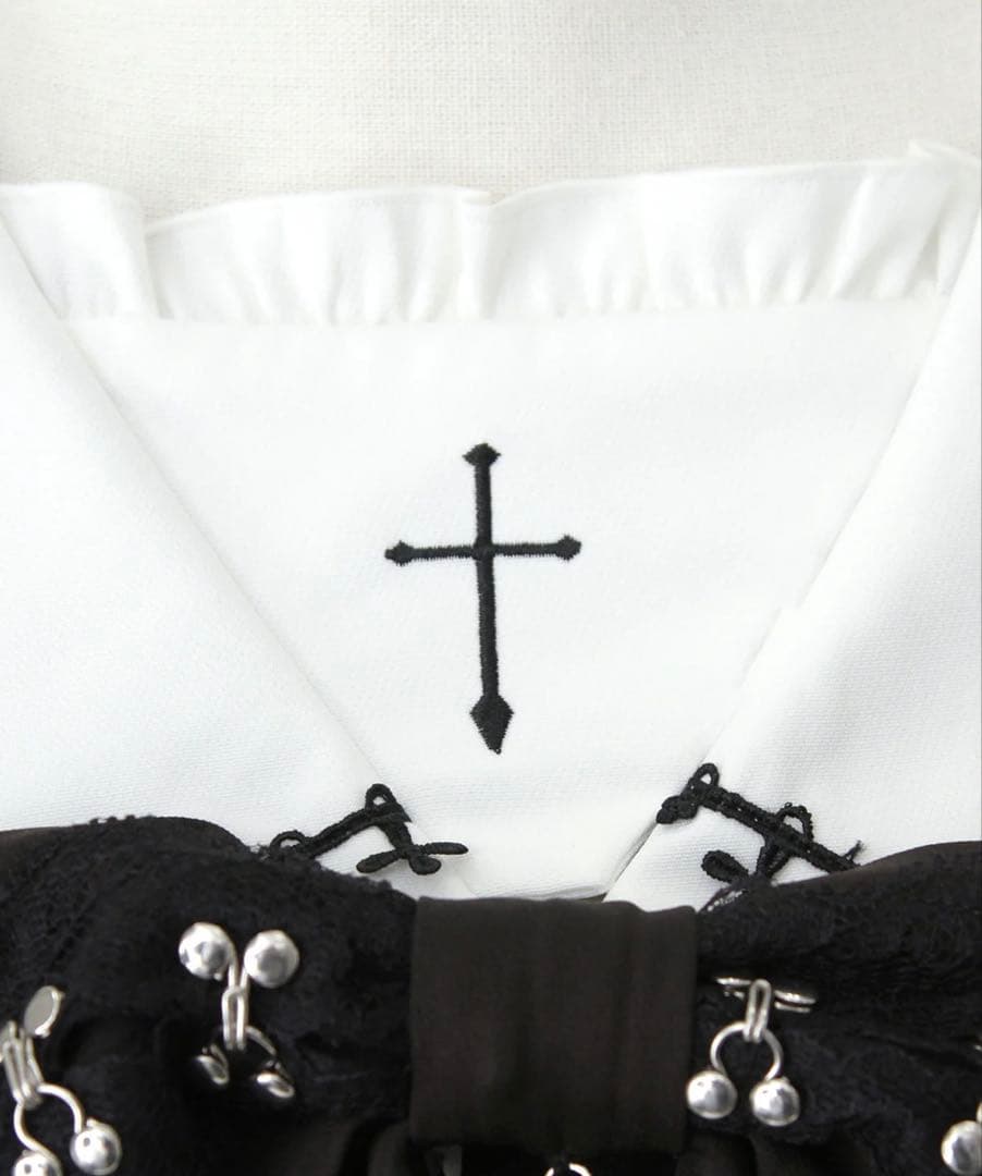 十字架クロススタッズチェーンレースアップフリルセーラーワンピース