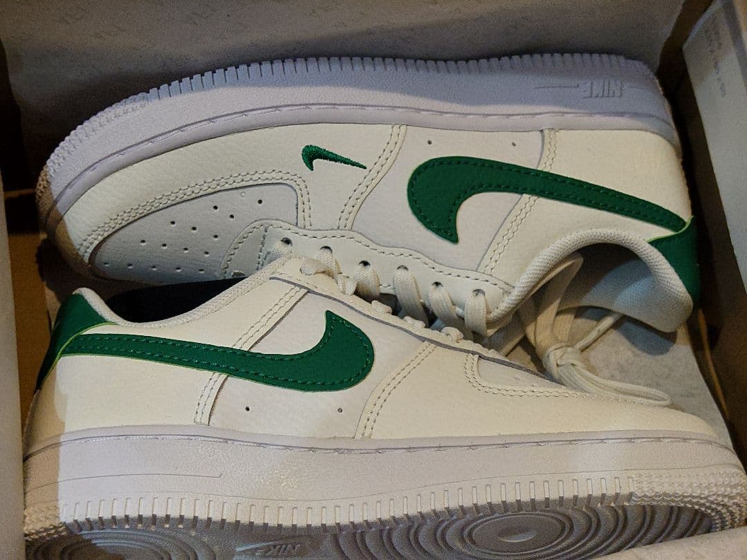 【新品】ナイキ エアフォース 1 LOW SE 40周年 キッズ　18.5cm