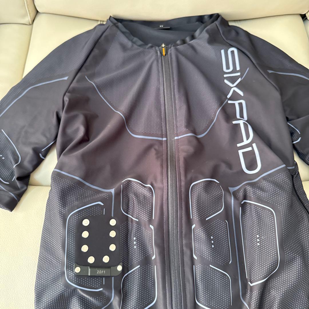 シックスパッド　上着Mサイズ