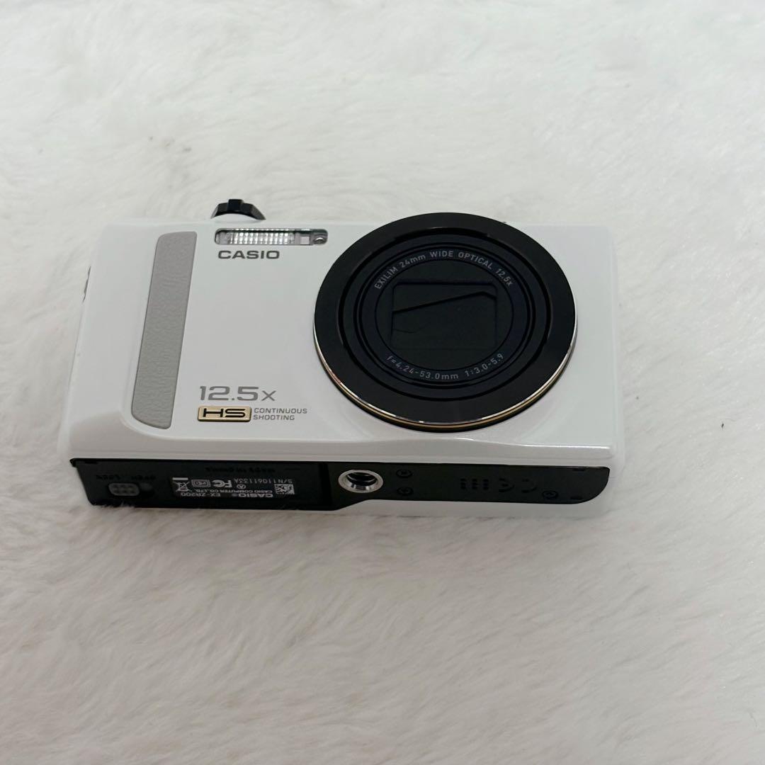 【極美品】CASIO EXILIM EX-ZR200 ホワイト