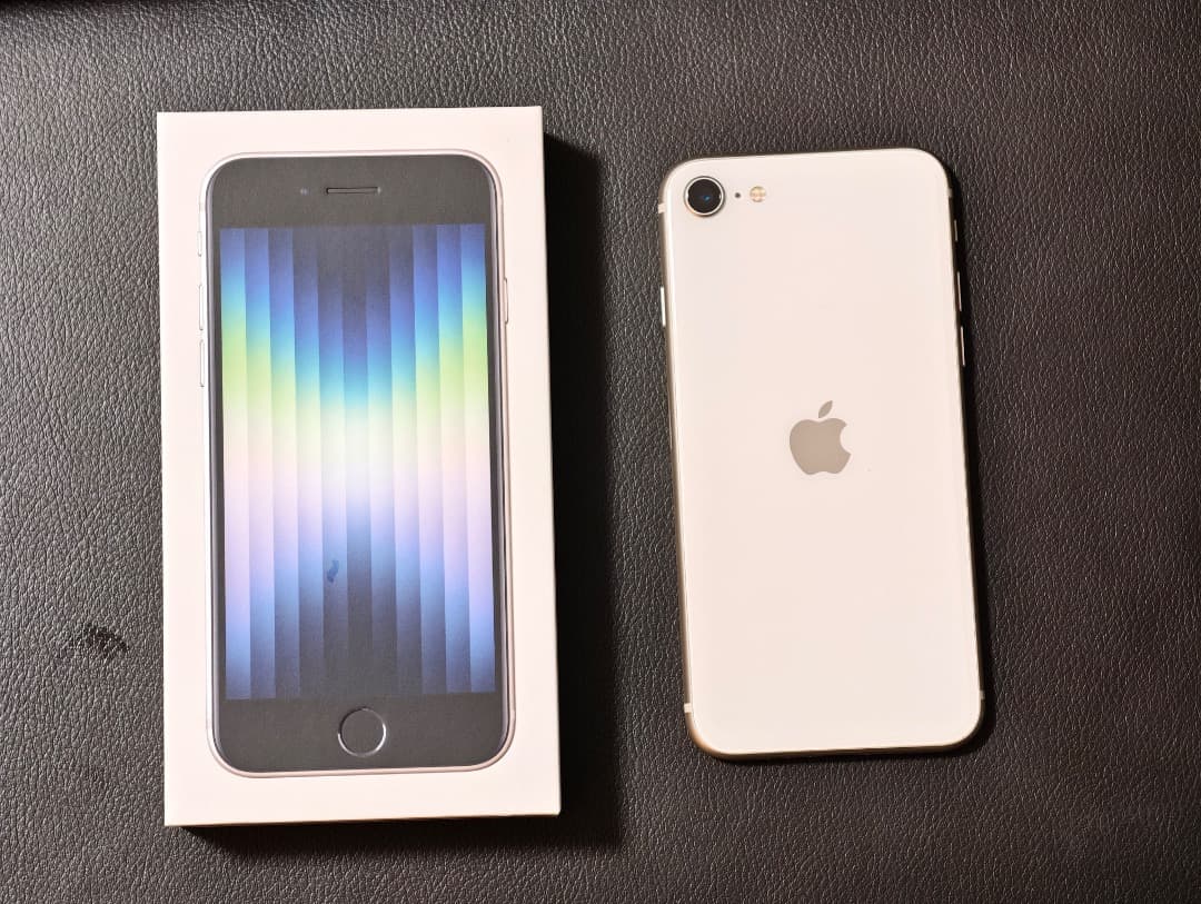 iPhone SE (第3世代) スターライト 256GB