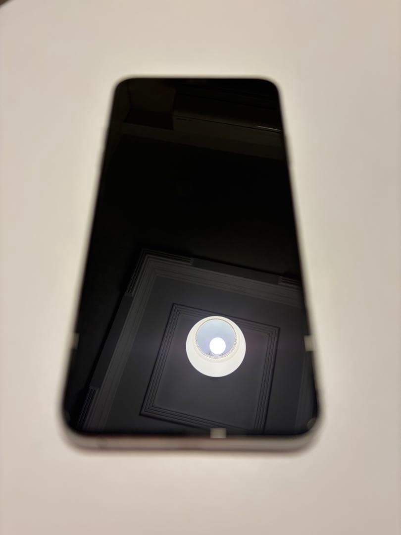 Apple iPhone 11 Pro Max シルバー 本体