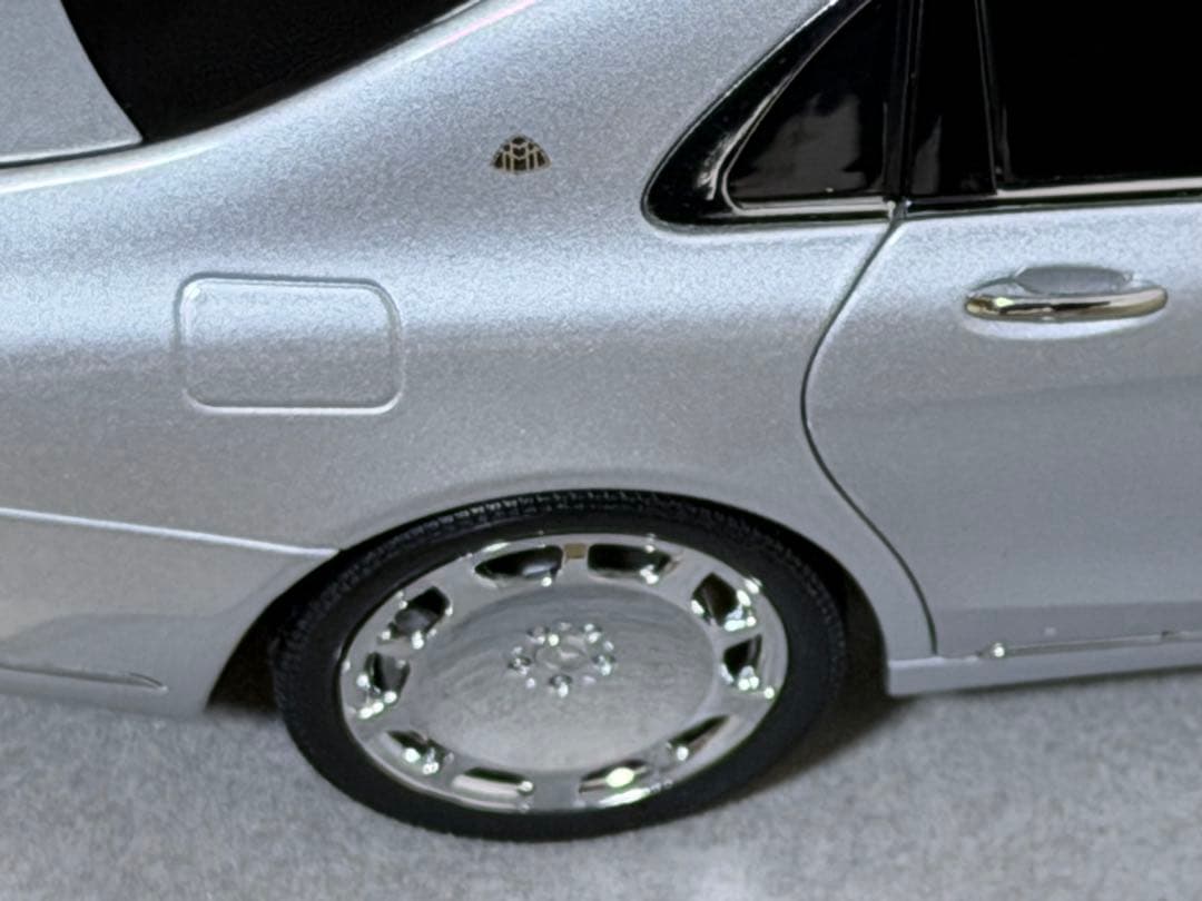 ミニカー Almost Real 1/18 Mercedes Maybach S600