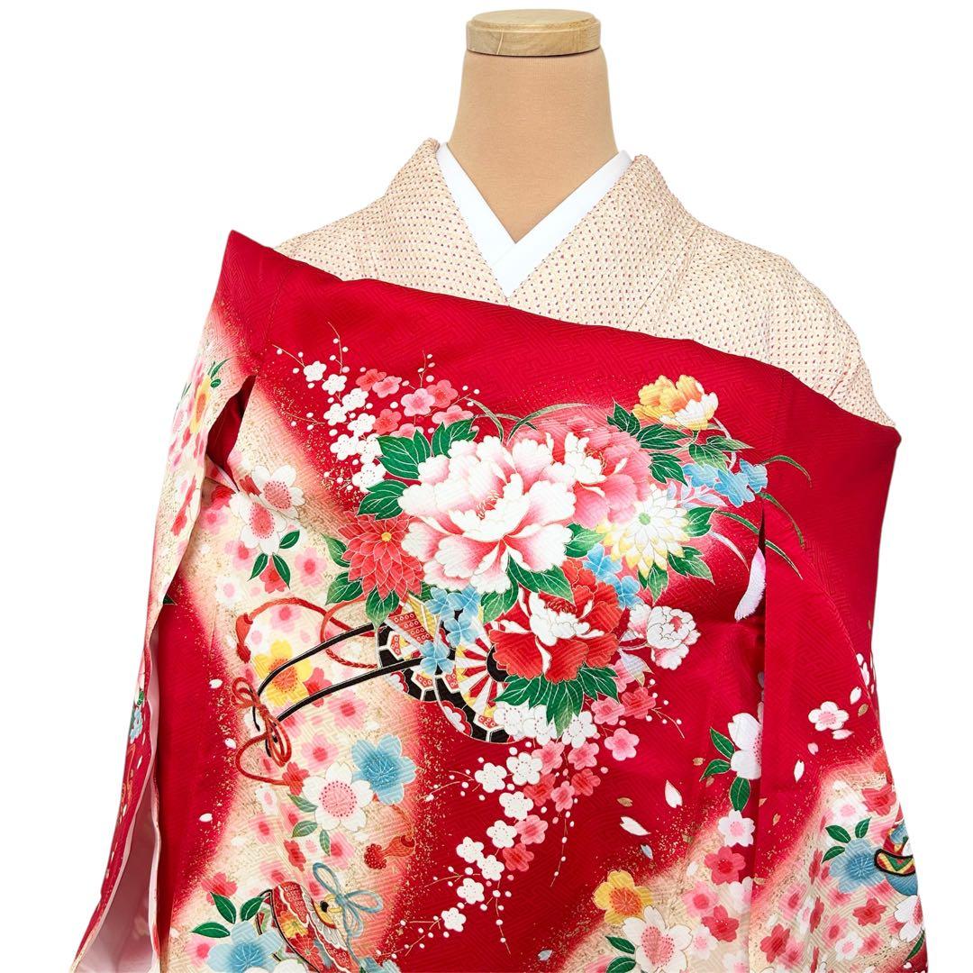 着物　お宮参り　産着　祝着　赤　花車　鈴　四季草花　女の子　襦袢付き