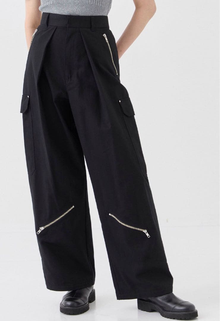 ▼美品✨24AW✨現行✨ユナイテッドトウキョウ ワイドタックカーゴパンツ 黒