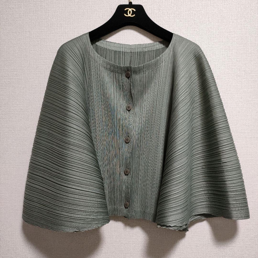 極美品❢プリーツプリーズ　カーディガン　横プリーツ　イッセイミヤケ