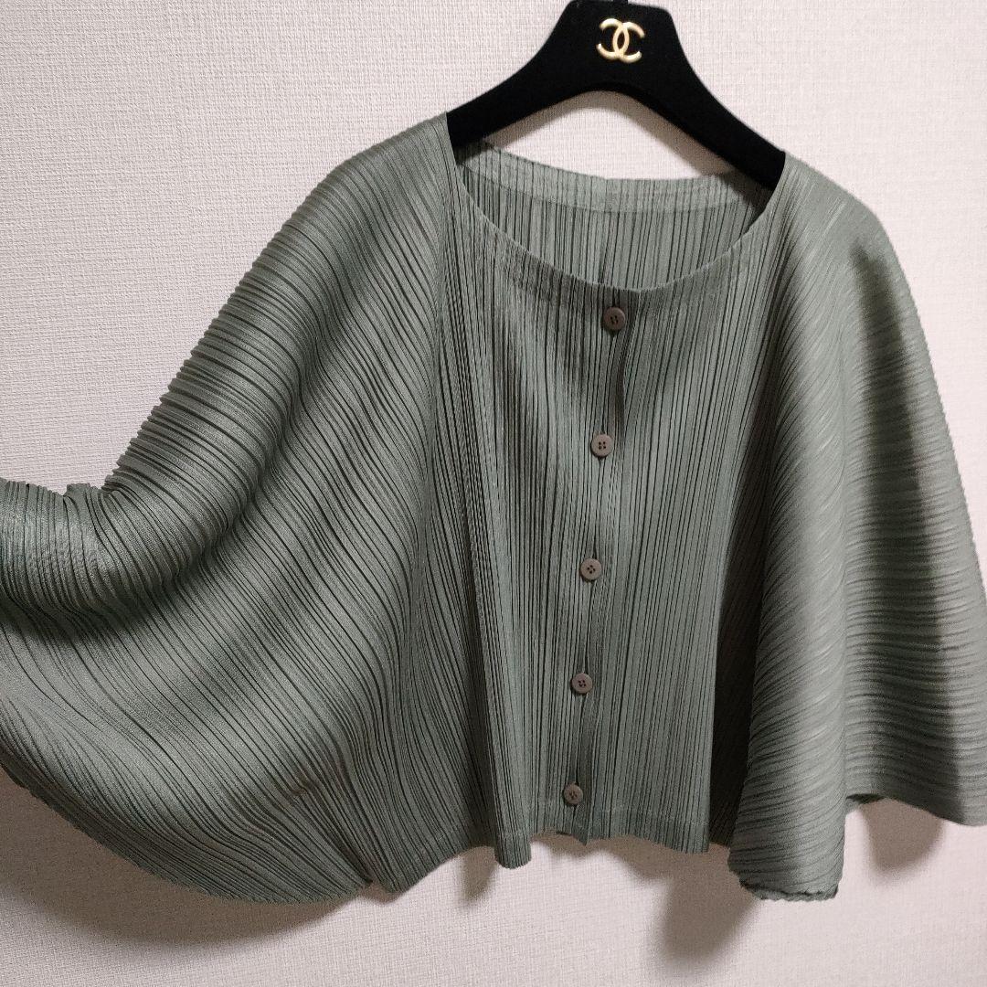 極美品❢プリーツプリーズ　カーディガン　横プリーツ　イッセイミヤケ