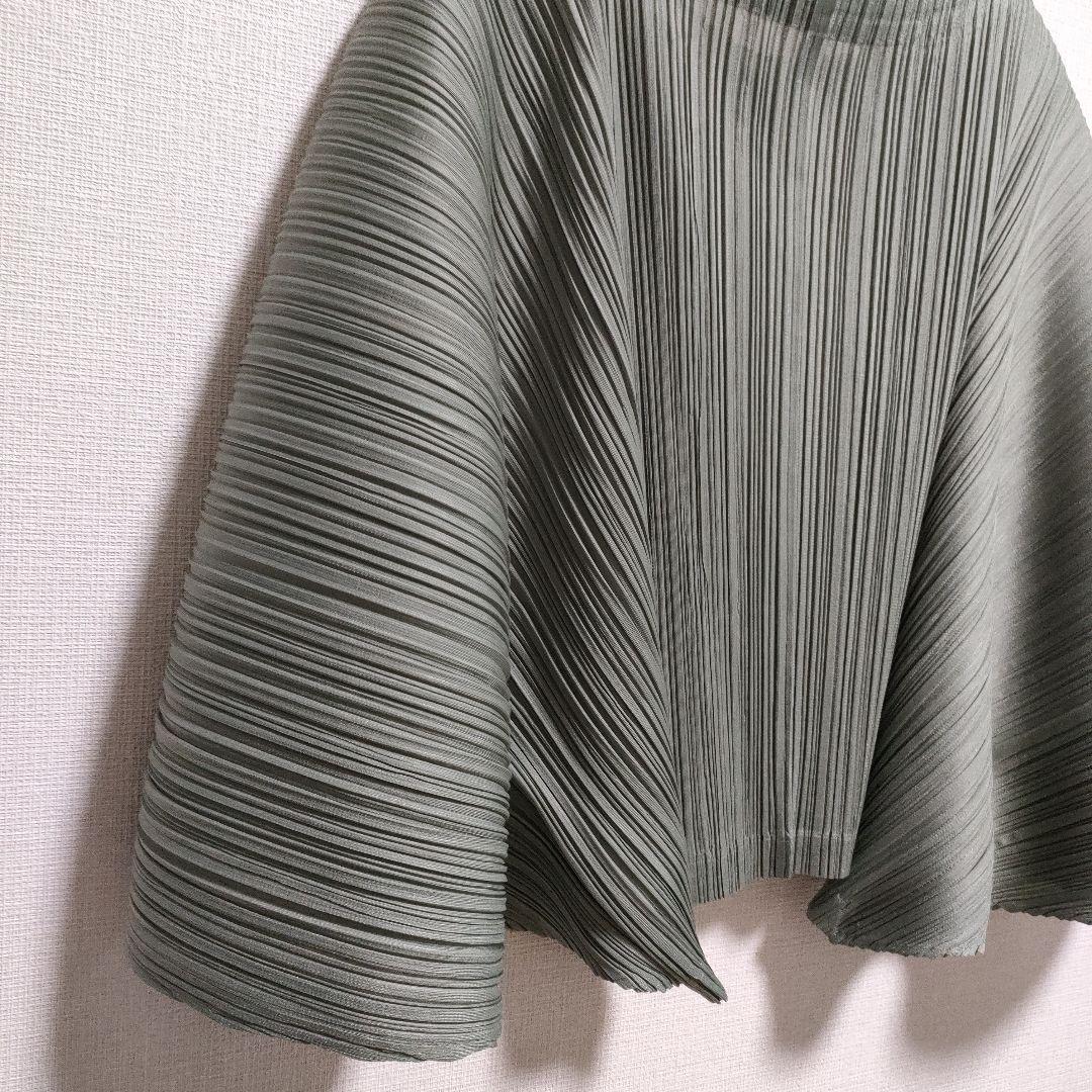 極美品❢プリーツプリーズ　カーディガン　横プリーツ　イッセイミヤケ