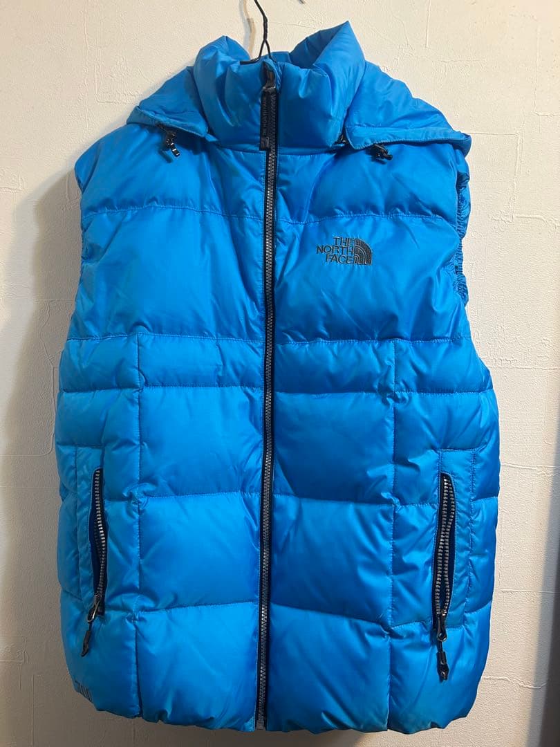 THE NORTH FACE フード付きダウンベスト 青