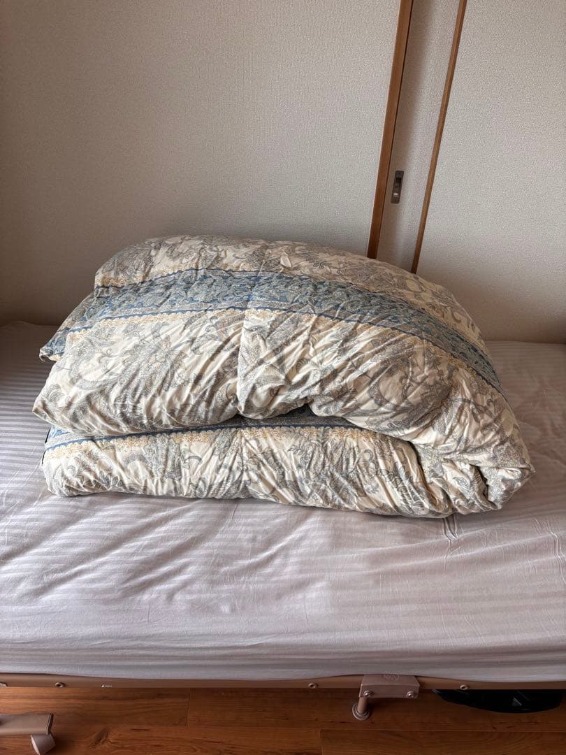 【中古】二層式高級羽毛布団　サンドラ190x210cm