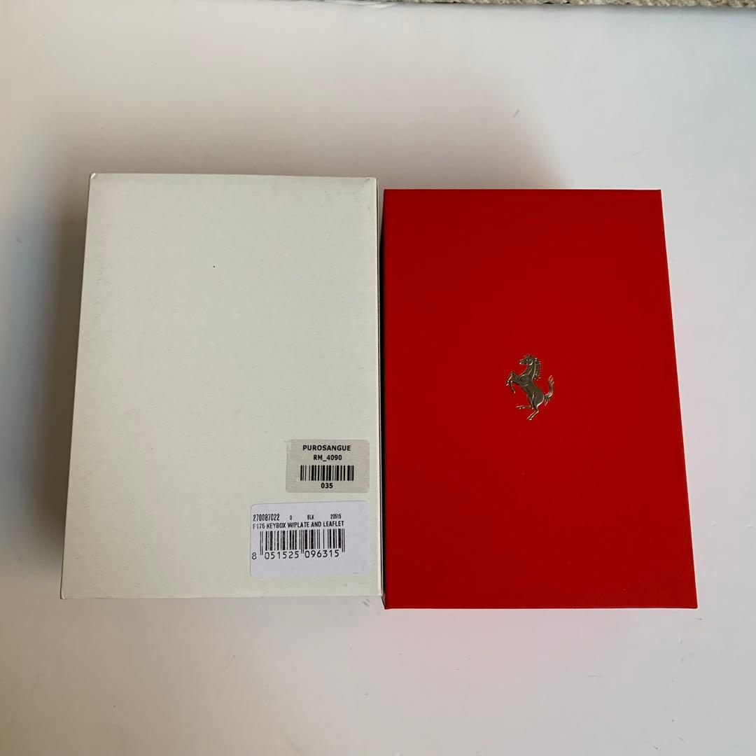 【非売品新品】Ferrariプロサングエ カーボンファイバー キーボックス