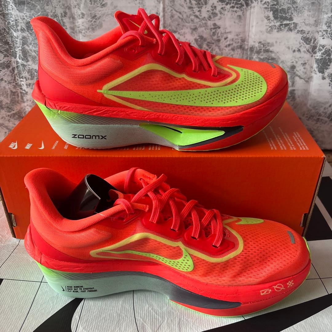 ナイキ　新品　ズーム　フライ6 25㎝
