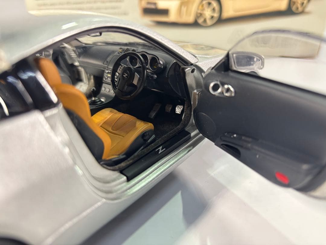 Nissan Fairlady Z 350Z ミニカー 1/18 AUTOart