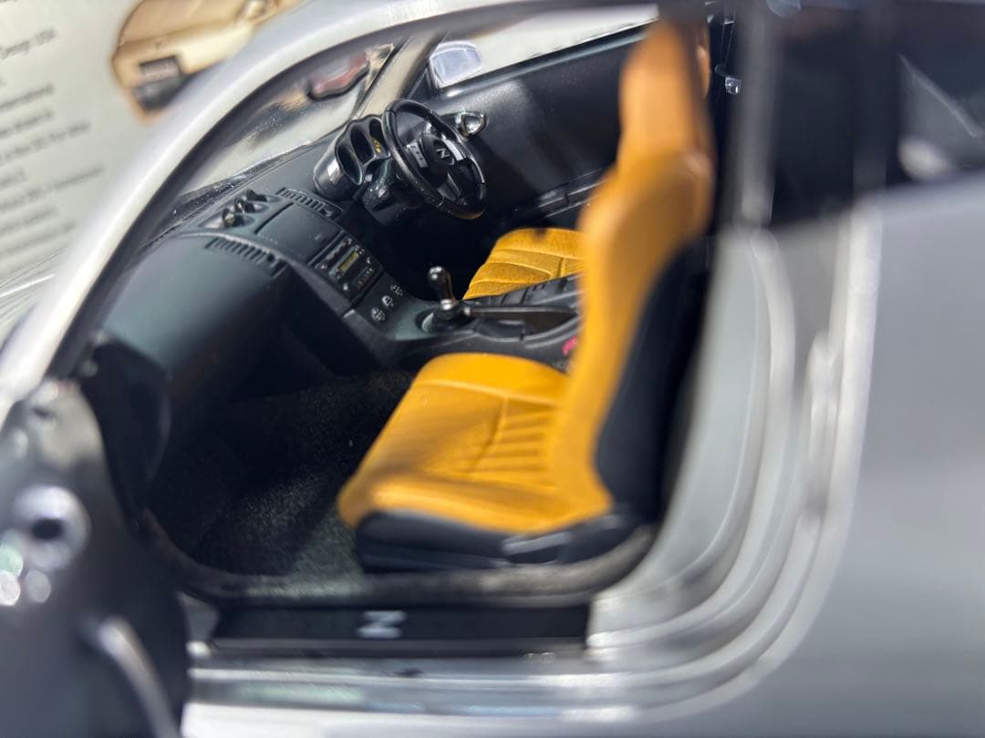 Nissan Fairlady Z 350Z ミニカー 1/18 AUTOart