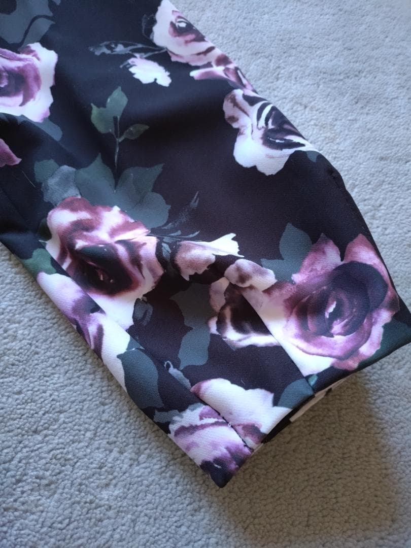 ローズティアラ★ローズプリントワンピース★42★ブラック★タグ付き新品