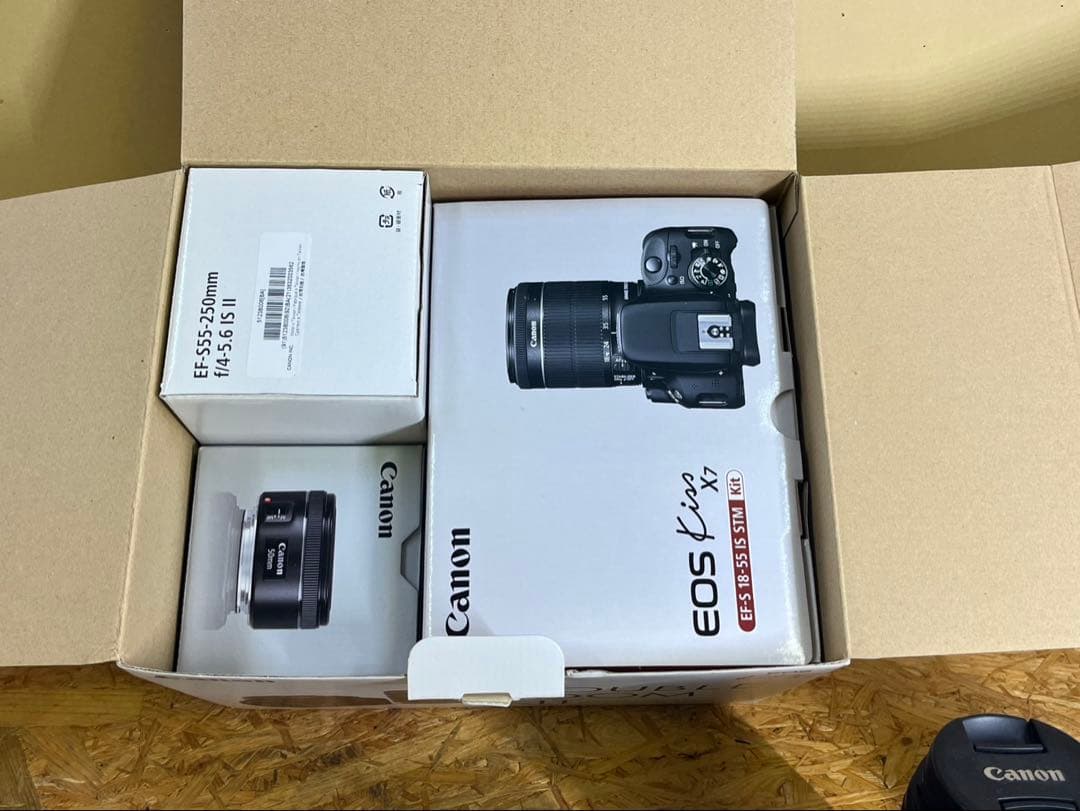 Canon EOS Kiss X7ダブルズームキット➕EF-S18-55 レンズ