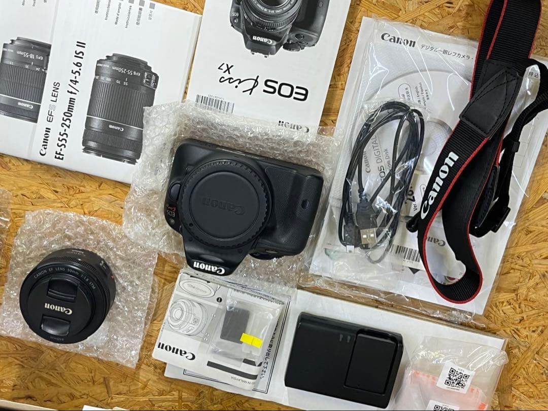 Canon EOS Kiss X7ダブルズームキット➕EF-S18-55 レンズ
