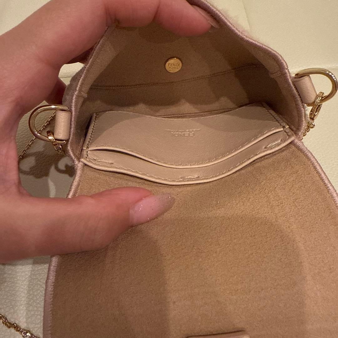 FENDIナノバケットチャーム
