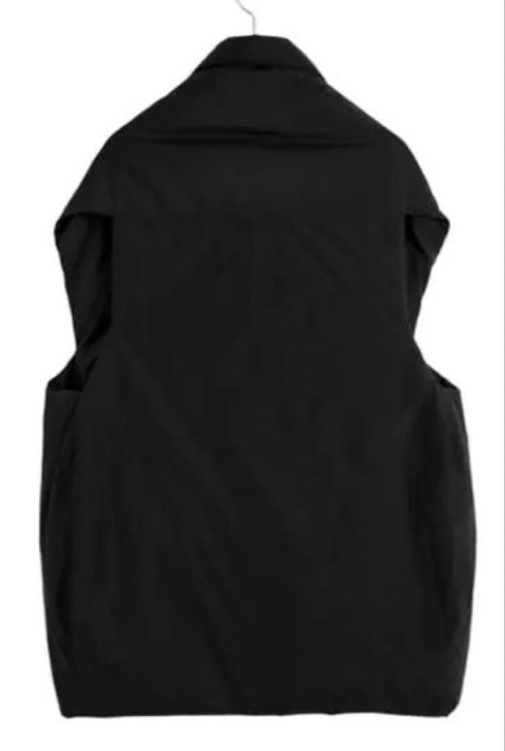 テアトラ（TEATORA）　ダウンベスト サイズ2 【室内試着のみ】