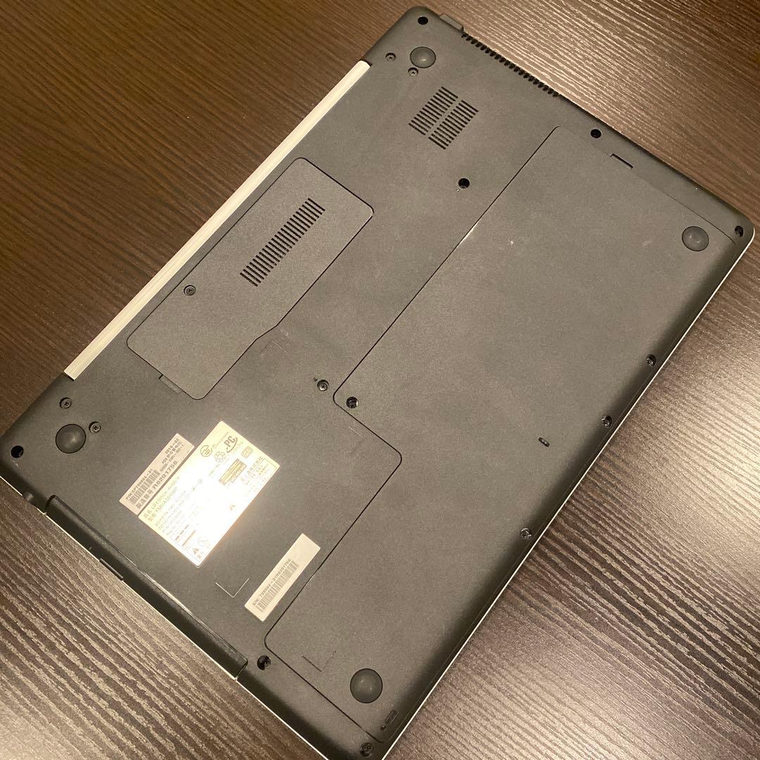 富士通 LIFEBOOK (型番: FMVA50XWP)ホワイト ノートPC