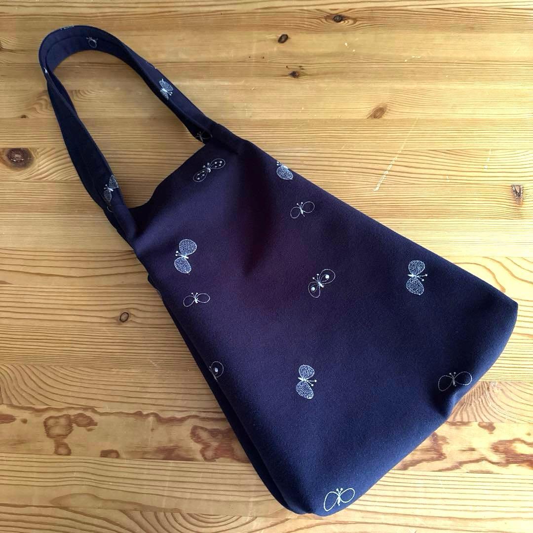 ハンドメイド　ミナペルホネン　choucho dop生地　バッグ