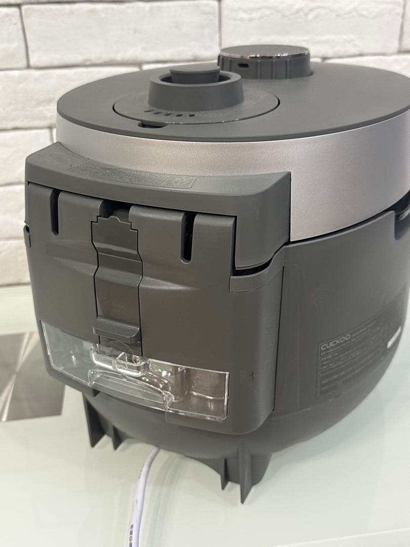 【東京都23区内は送料無料】cuckoo 圧力　無力　炊飯器　玄米　CRP