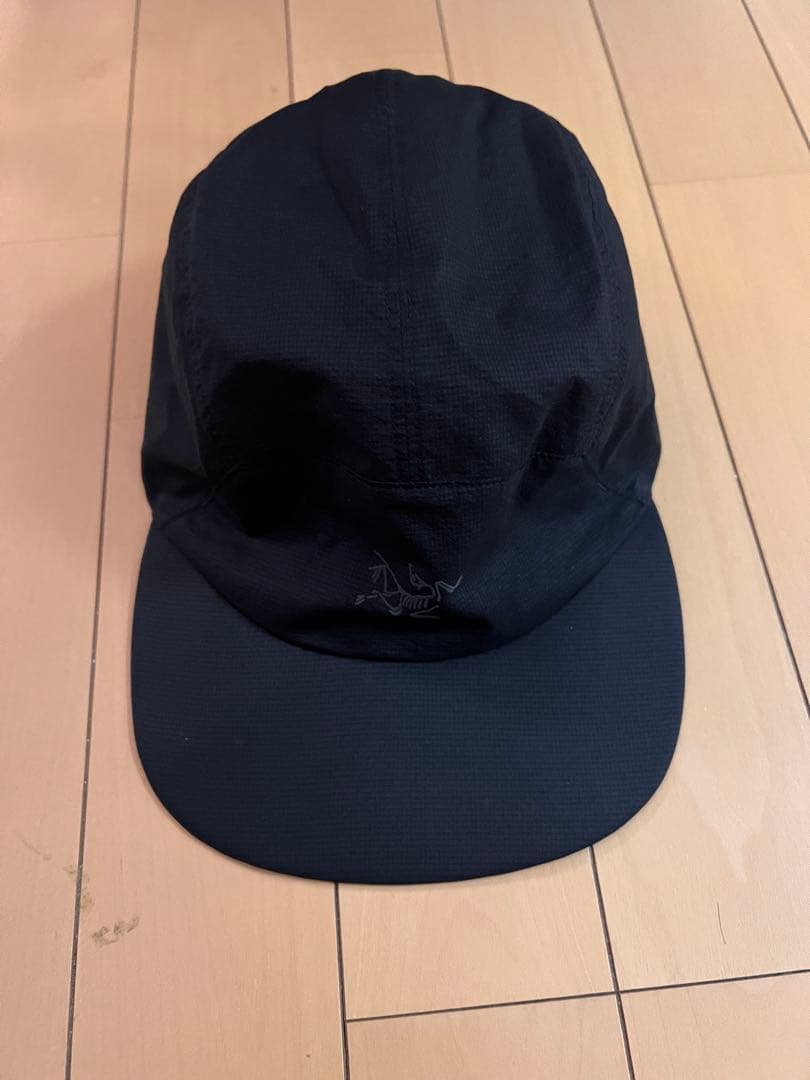 アークテリクス　エアリオス 5 パネル キャップ