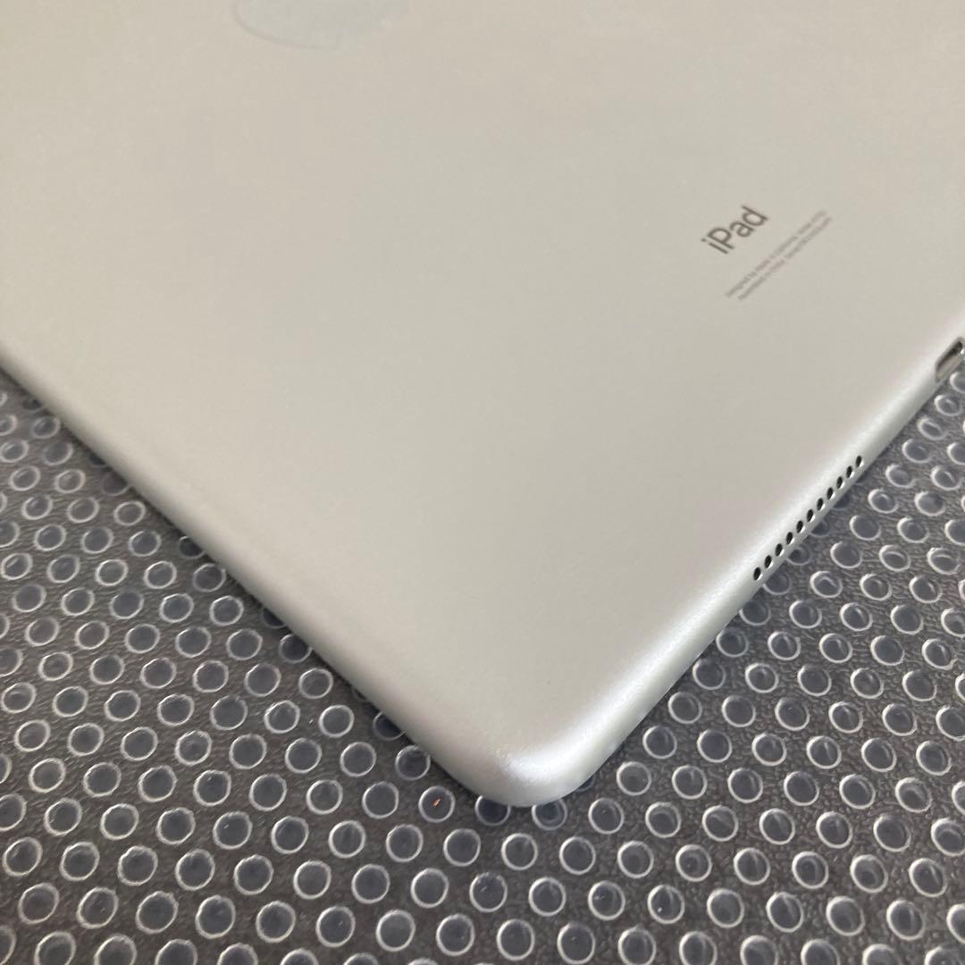 2976 外観美品☆iPad Air3 第3世代 64GB WIFIモデル☆