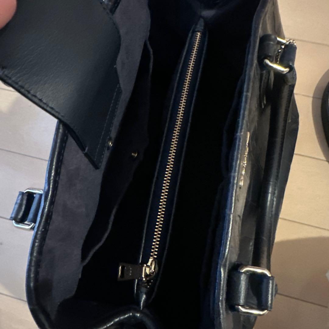 COACH クロコ型押しハンドバック