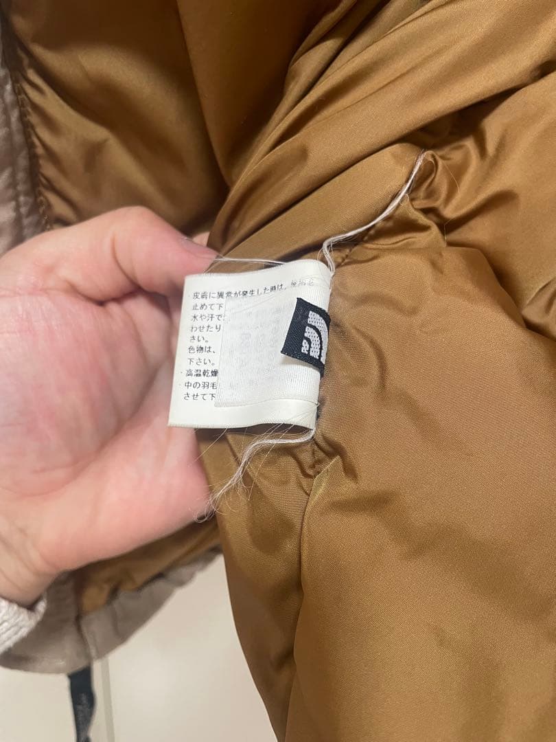 ノースフェイス ヌプシ ダウンベスト700フィル XLデザートカモ センターロゴ