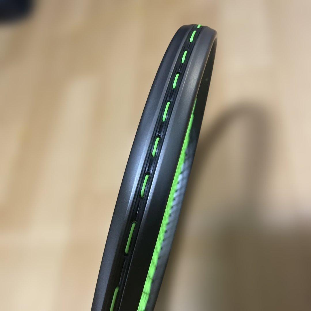 試打のみ 極美品　ヨネックス　新色ボルトレイジ8V シェリーシルバー　UL1