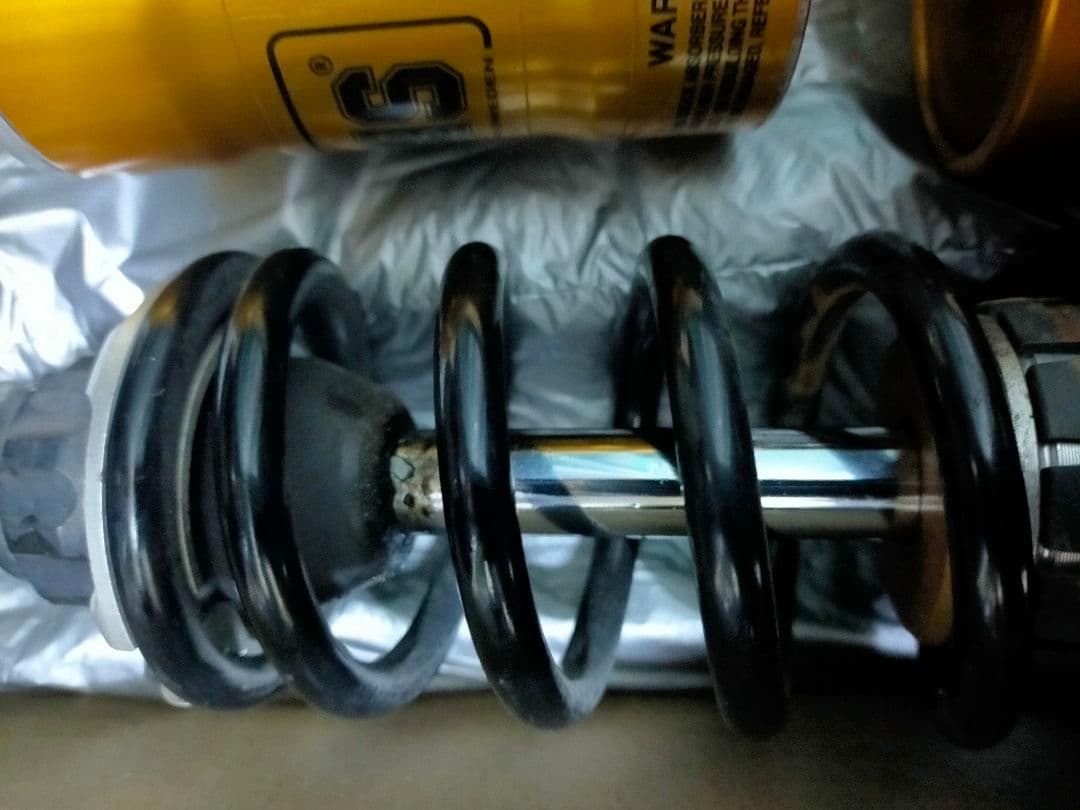 vmax1200 オーリンズリアショック