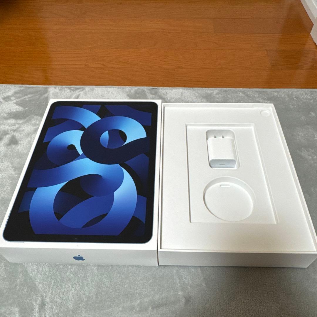 Apple iPad Air (第5世代) 本体 充電器・ケース付き