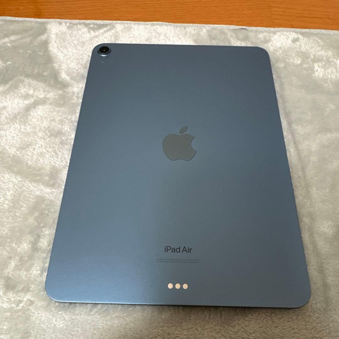 Apple iPad Air (第5世代) 本体 充電器・ケース付き